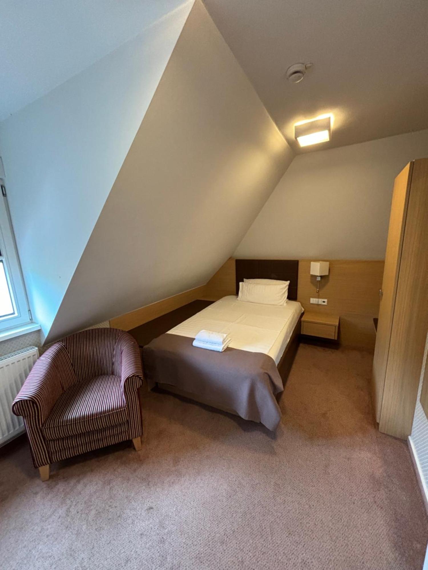 Hotel Ortel Gmbh Besigheim Extérieur photo