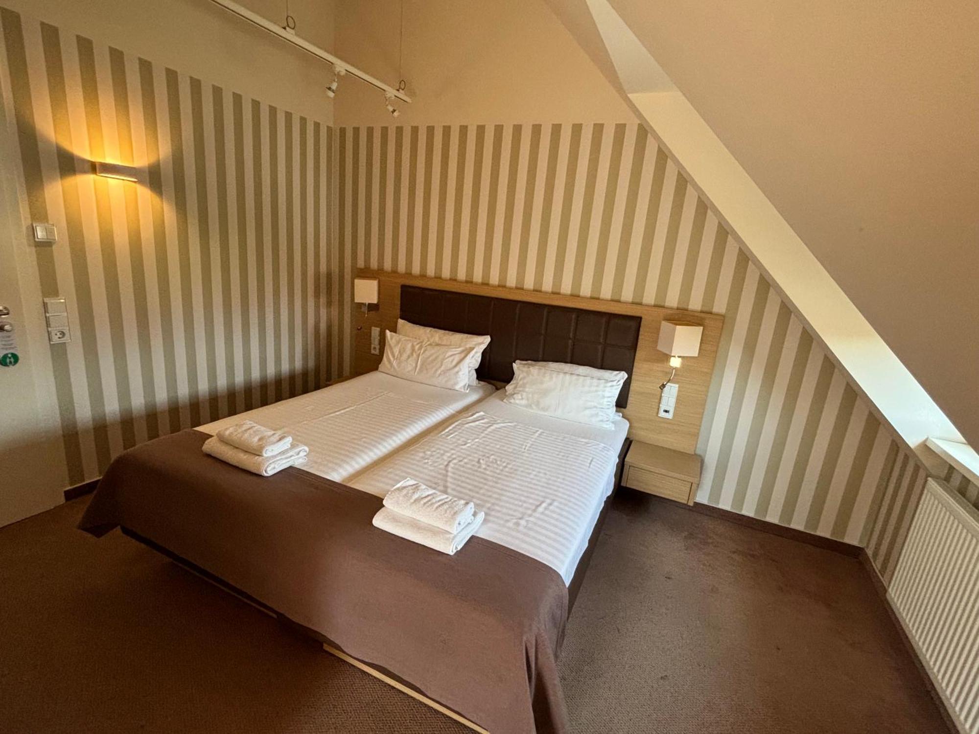 Hotel Ortel Gmbh Besigheim Extérieur photo
